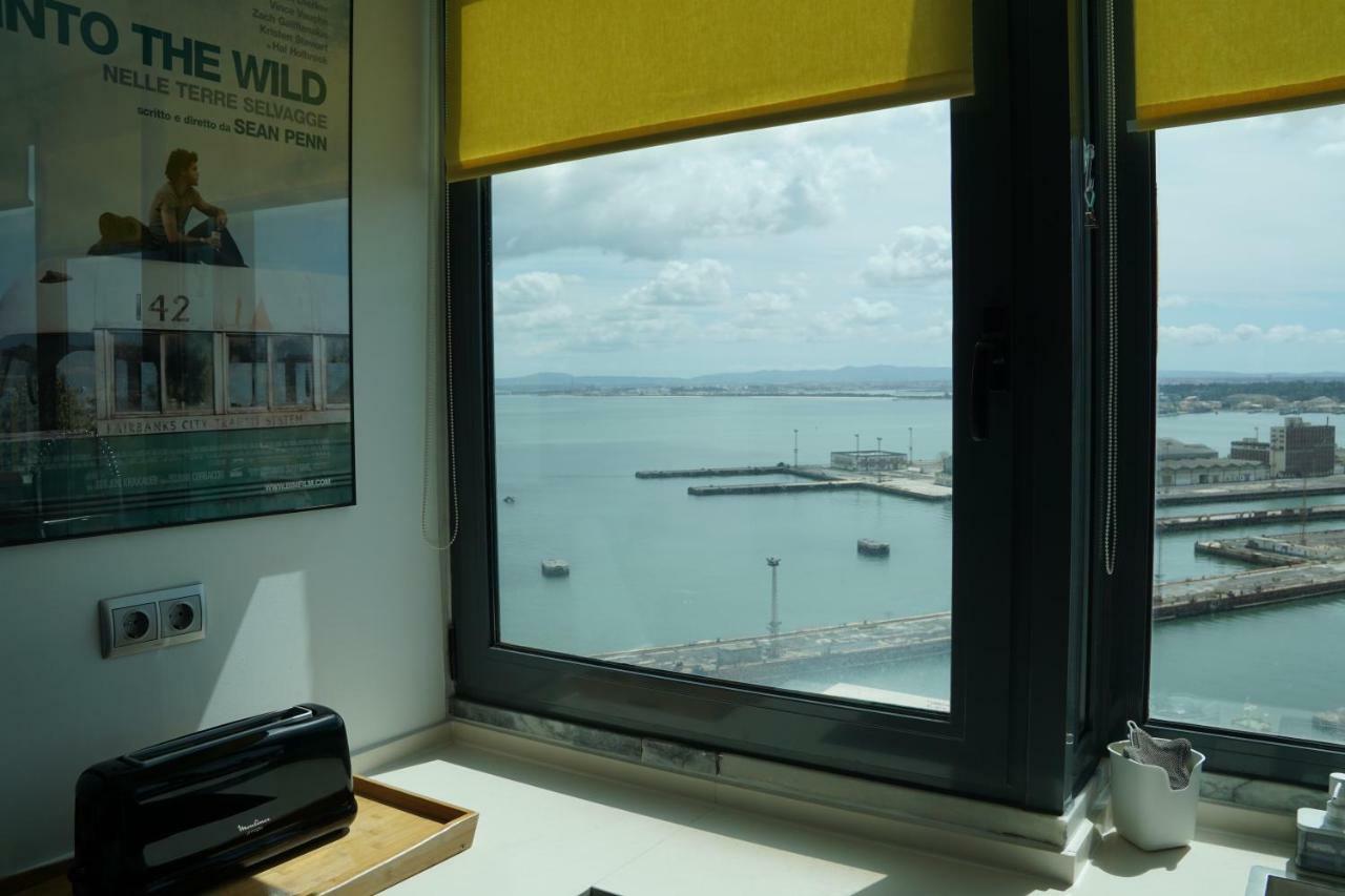 Penthouse Bellevue Apartment Almada Bagian luar foto