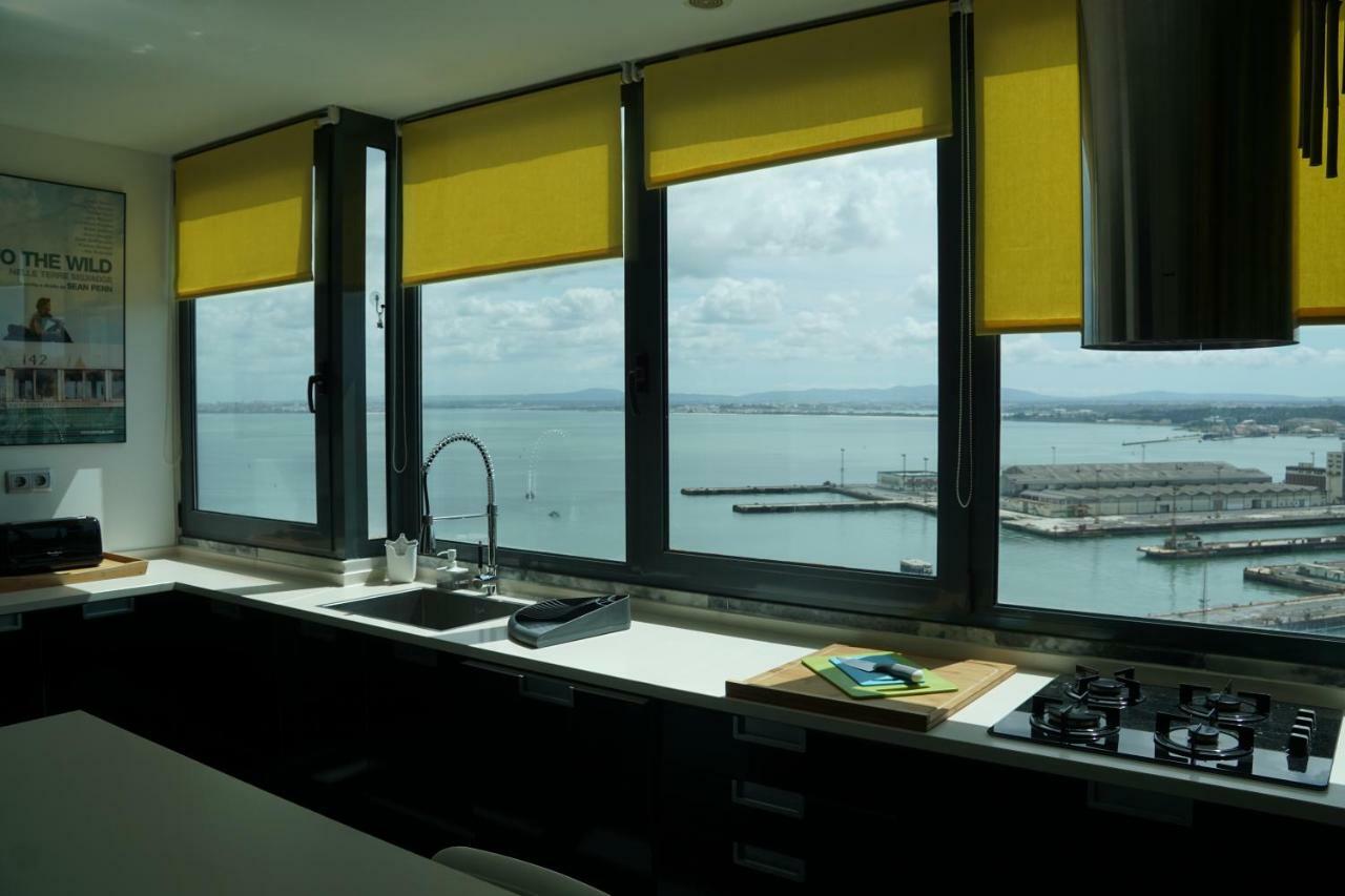 Penthouse Bellevue Apartment Almada Bagian luar foto